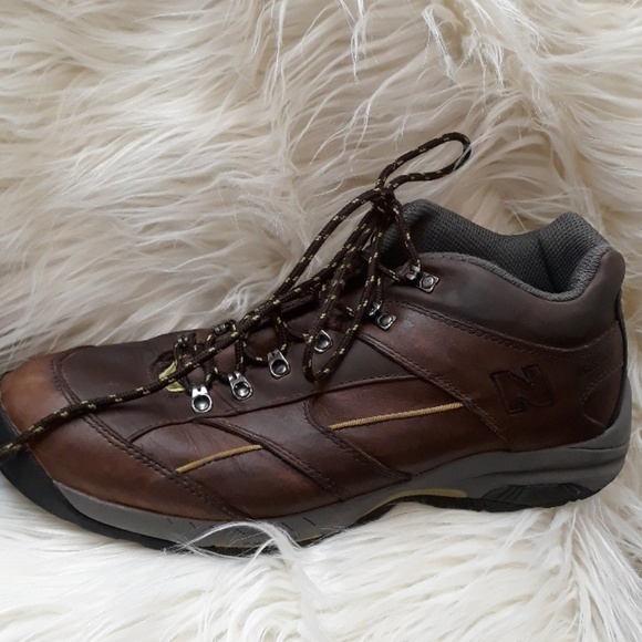 New Balance Other - EUC NEW BALANCE BROWN LEATHER SHOES